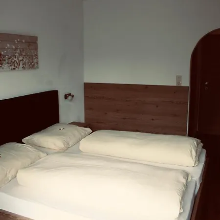 Penz Nyaraló Fügen