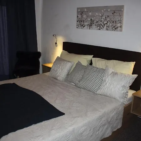 Penz Nyaraló Fügen